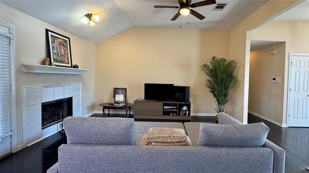 610 Brookside Drive Cedar Hill, TX 75104