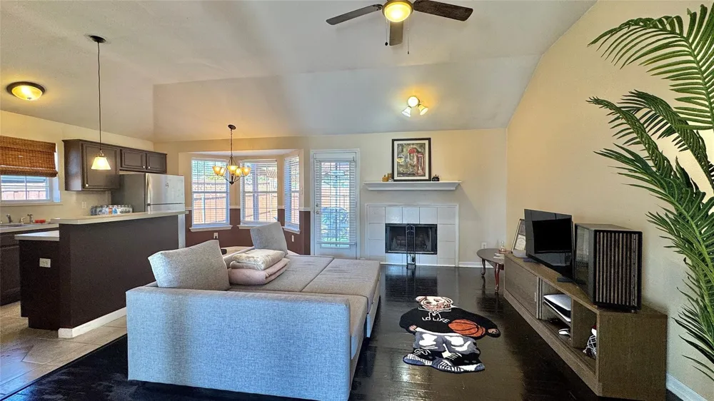 610 Brookside Drive Cedar Hill, TX 75104