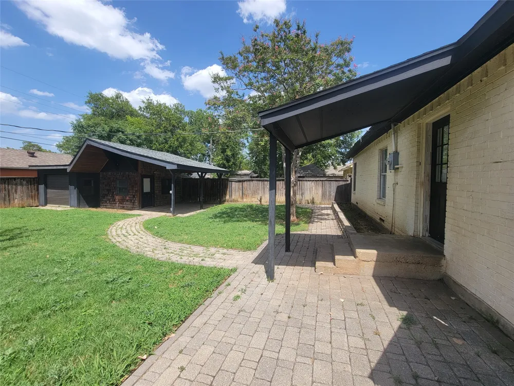 1225 Blalock Avenue Fort Worth, TX 76115