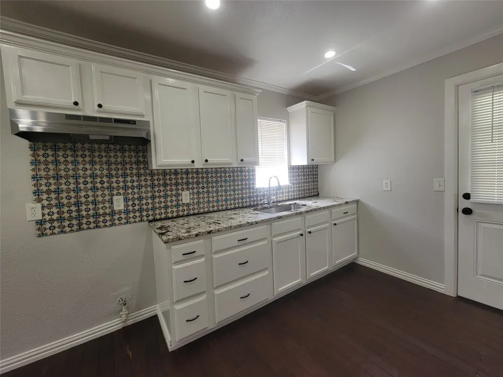 1225 Blalock Avenue Fort Worth, TX 76115
