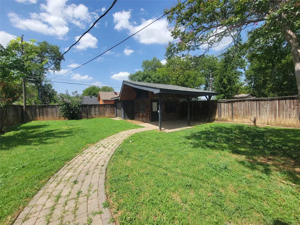 1225 Blalock Avenue Fort Worth, TX 76115