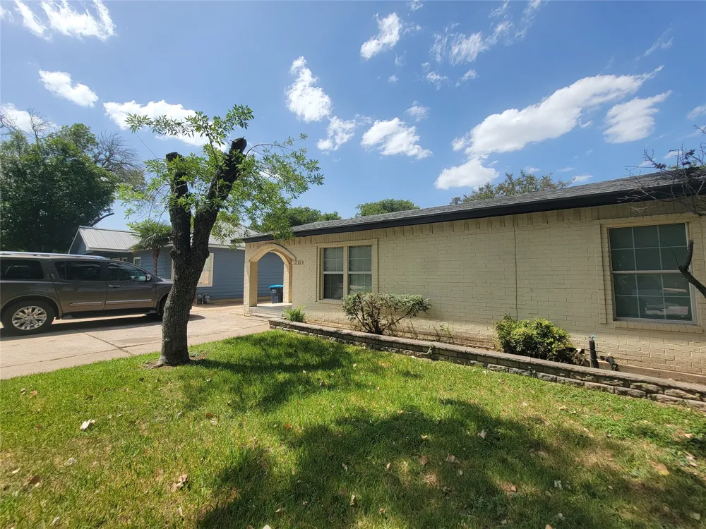 1225 Blalock Avenue Fort Worth, TX 76115