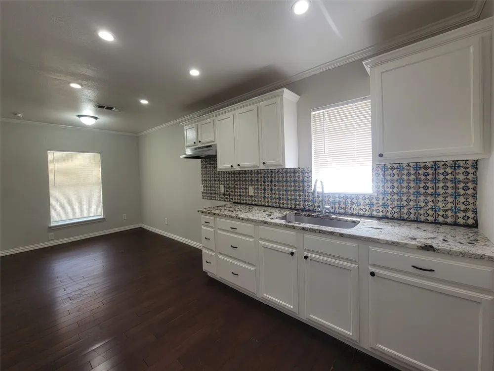 1225 Blalock Avenue Fort Worth, TX 76115