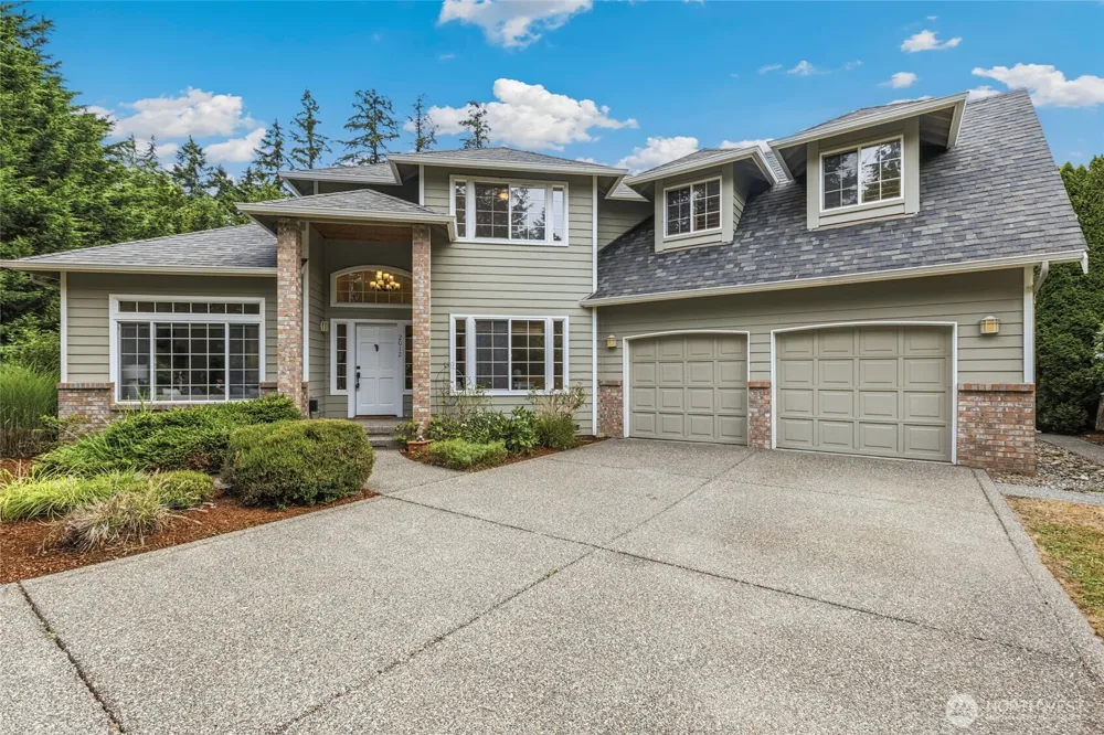 2012 NE Amhurst Court Poulsbo, WA 98370