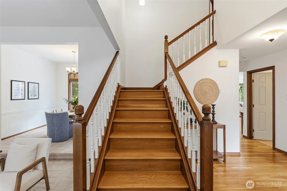 2012 NE Amhurst Court Poulsbo, WA 98370