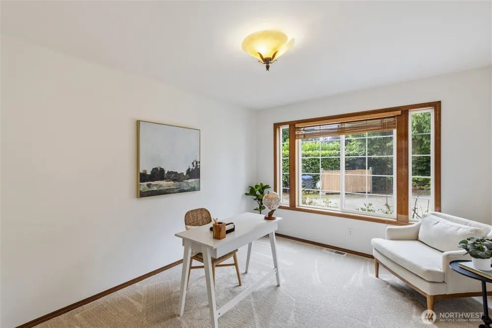 2012 NE Amhurst Court Poulsbo, WA 98370