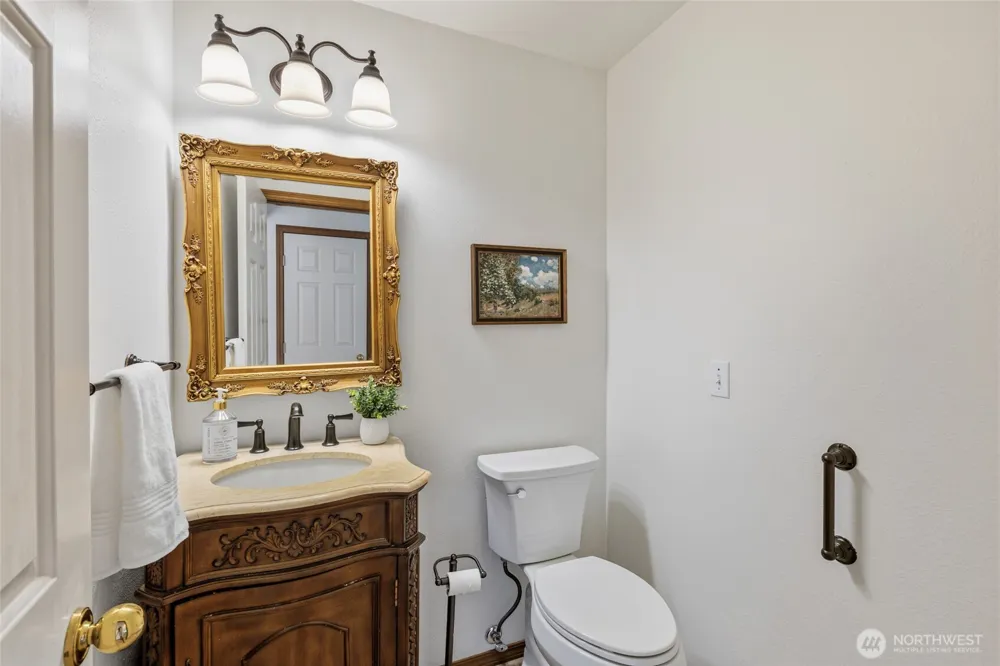 2012 NE Amhurst Court Poulsbo, WA 98370