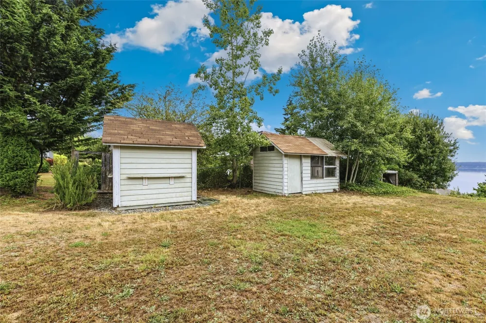 2012 NE Amhurst Court Poulsbo, WA 98370