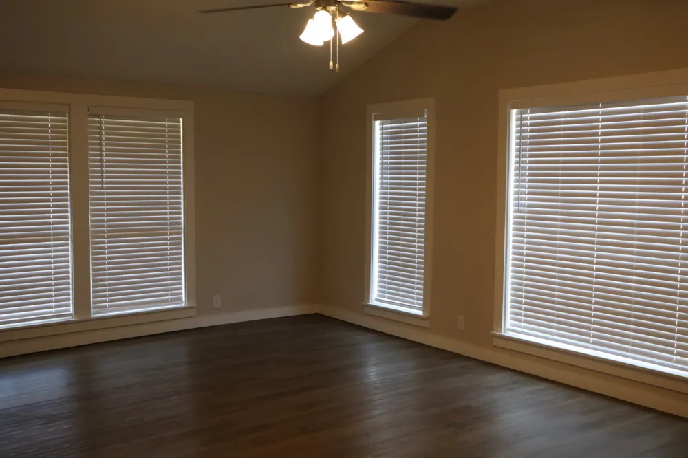 8532 George White Settlement, TX 76108