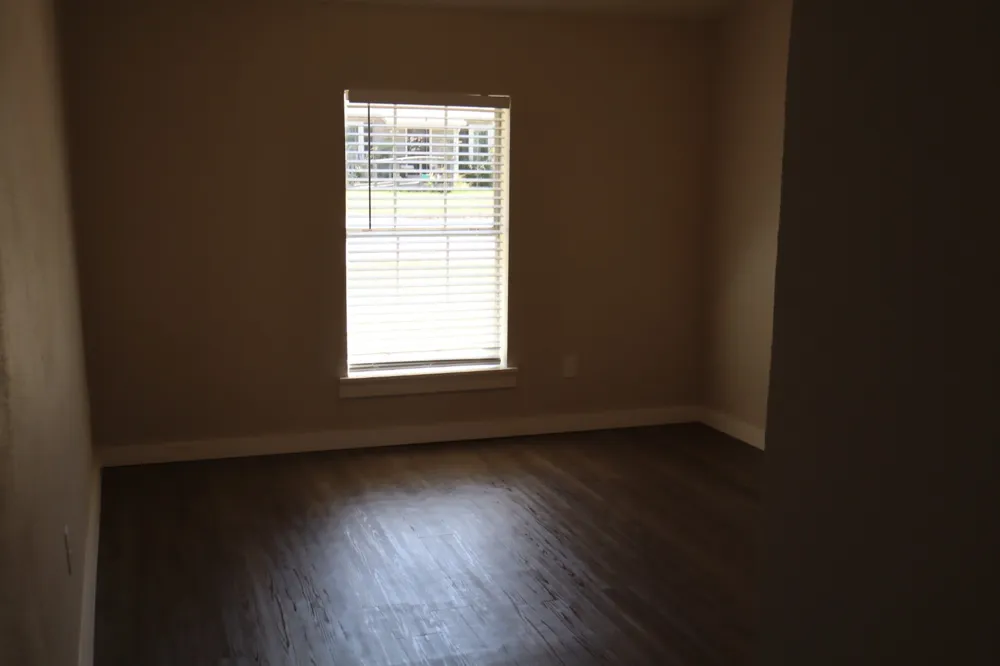 8532 George White Settlement, TX 76108