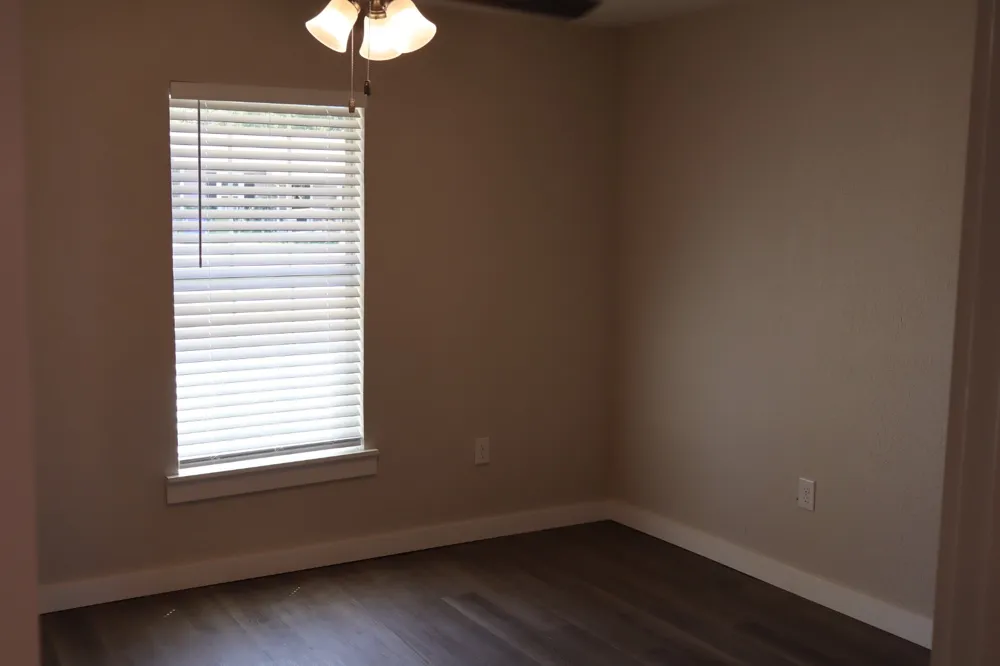 8532 George White Settlement, TX 76108