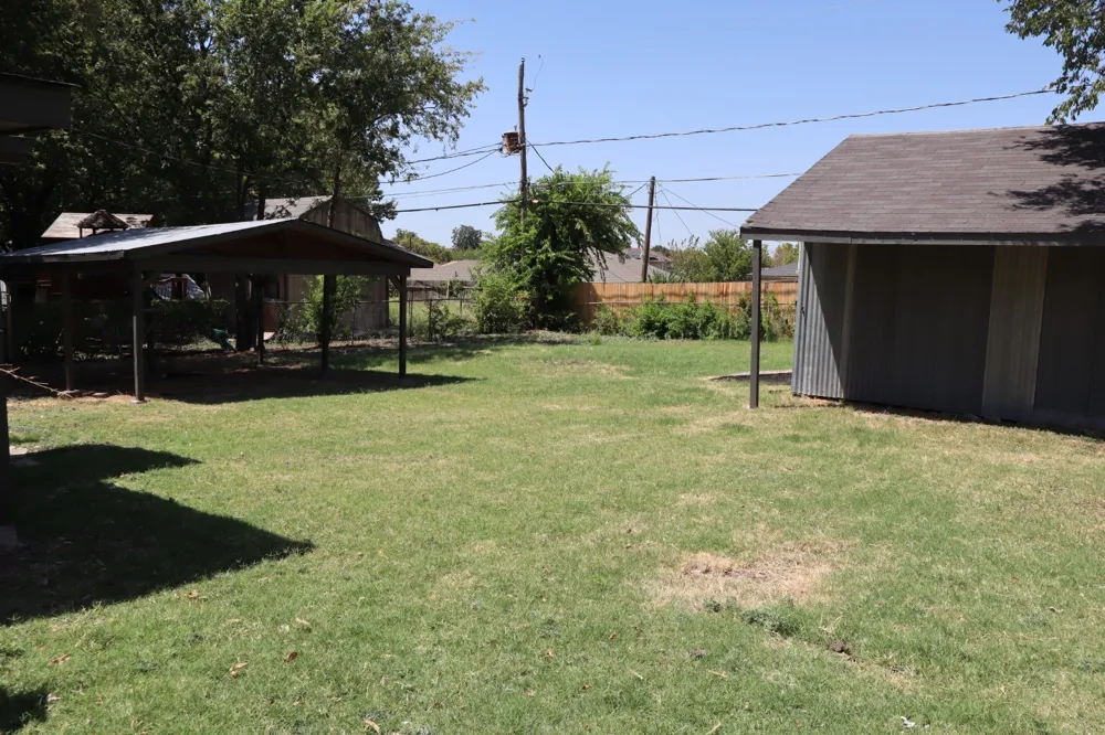 8532 George White Settlement, TX 76108