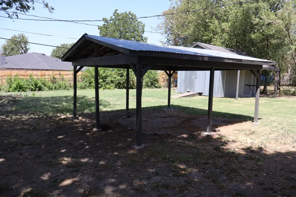 8532 George White Settlement, TX 76108