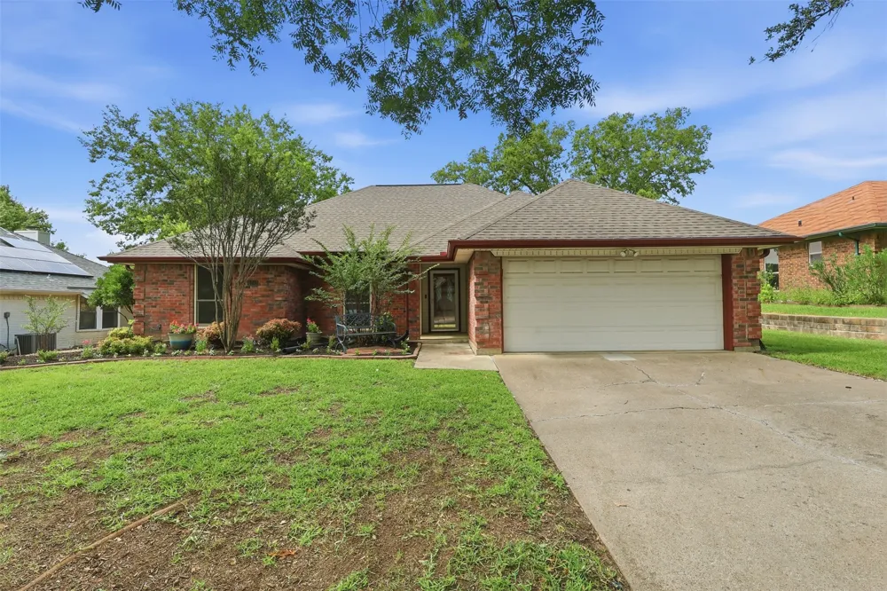 6713 Park Drive North Richland Hills, TX 76182