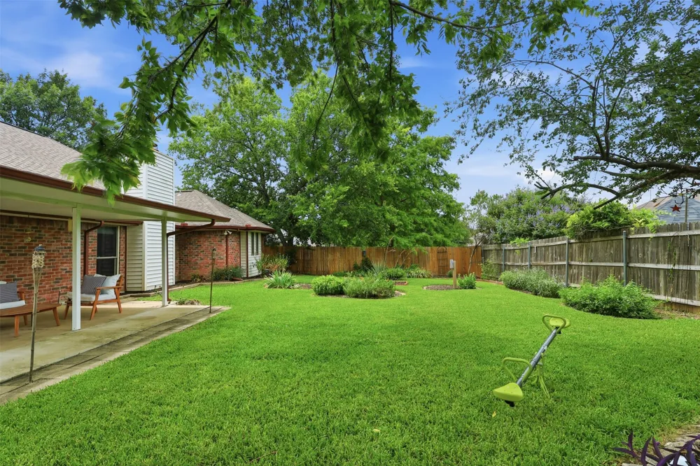 6713 Park Drive North Richland Hills, TX 76182
