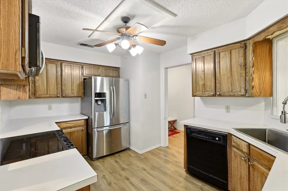 6713 Park Drive North Richland Hills, TX 76182