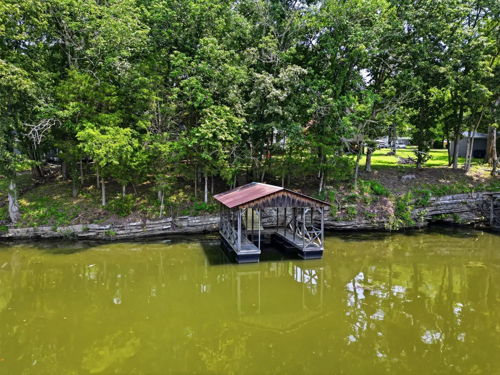 100 Breeze Inn Rd Castalian Springs, TN 37031