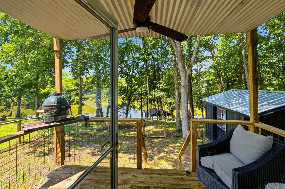 100 Breeze Inn Rd Castalian Springs, TN 37031
