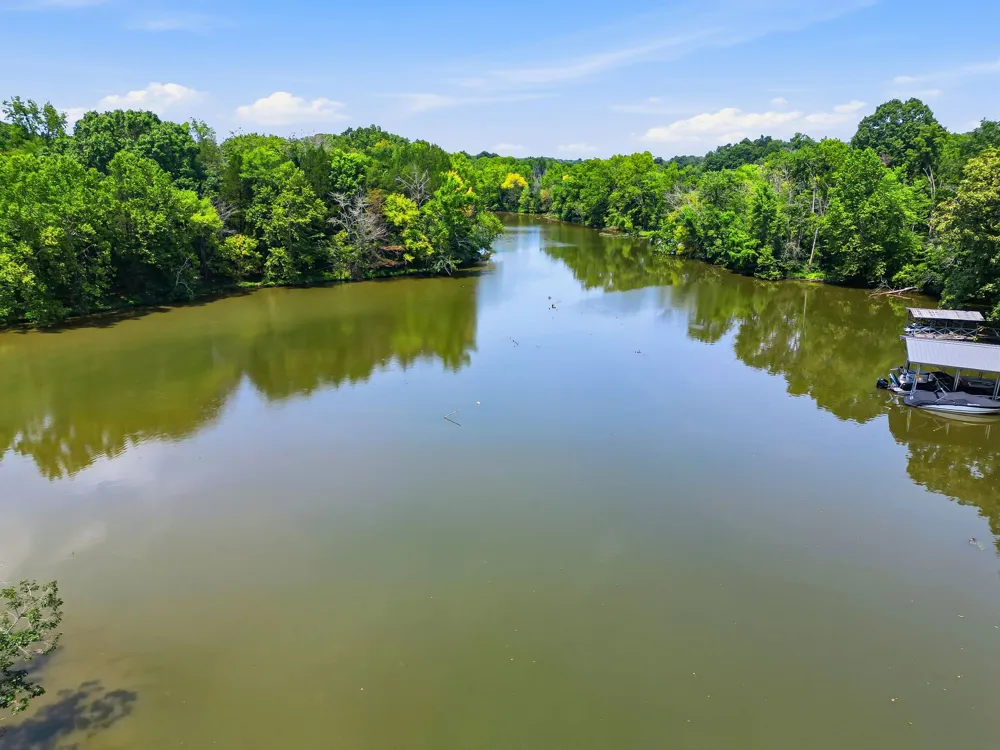100 Breeze Inn Rd Castalian Springs, TN 37031