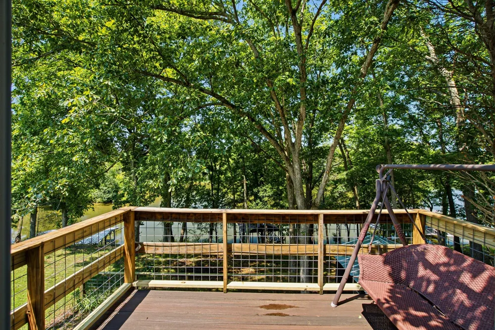 100 Breeze Inn Rd Castalian Springs, TN 37031