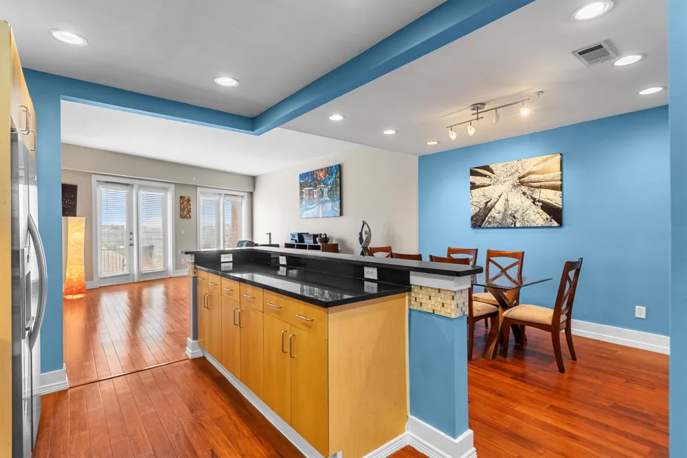 5055 Addison Circle #713 Addison, TX 75001