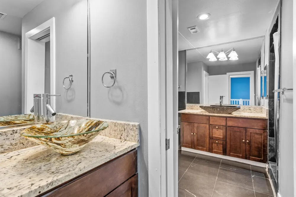 5055 Addison Circle #713 Addison, TX 75001