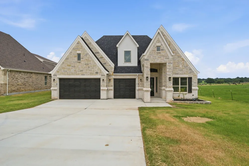 672 Jennings Lane Azle, TX 76020