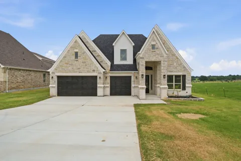 672 Jennings Lane