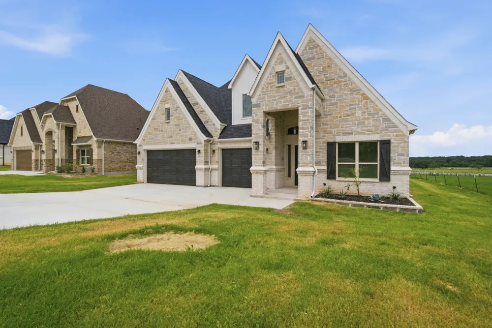 672 Jennings Lane Azle, TX 76020