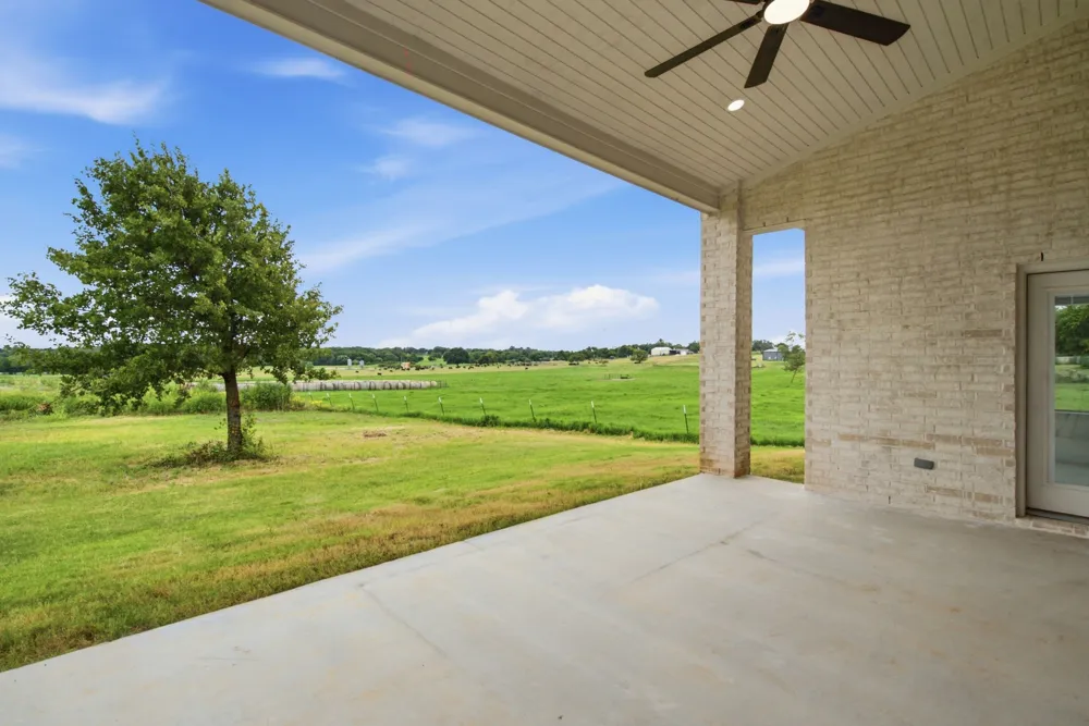 672 Jennings Lane Azle, TX 76020