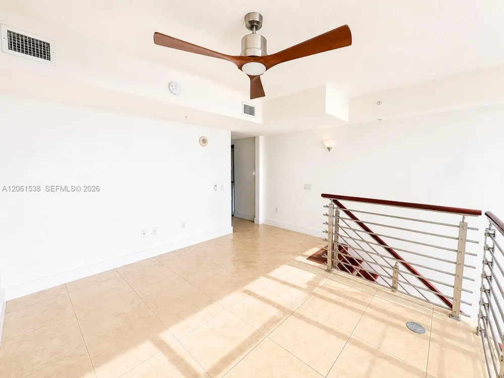 41 SE 5th St #1415 Miami, FL 33131