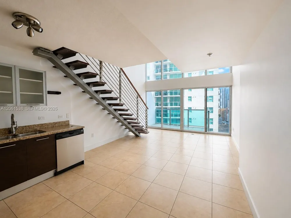 41 SE 5th St #1415 Miami, FL 33131