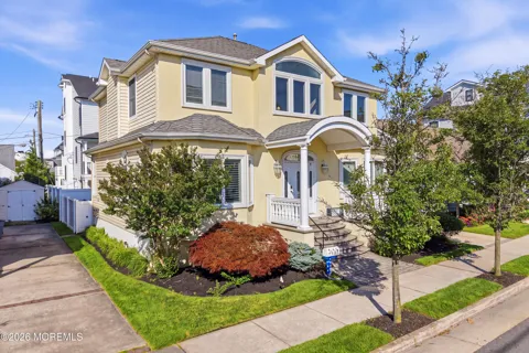 21 Kenyon Avenue
