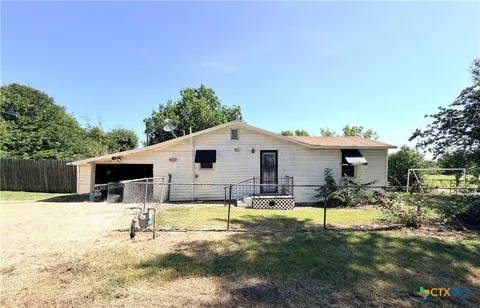 2200 W Gillis Avenue