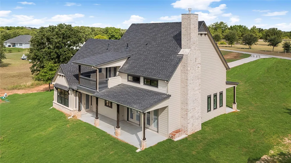 192 Lago Lane Nocona, TX 76255