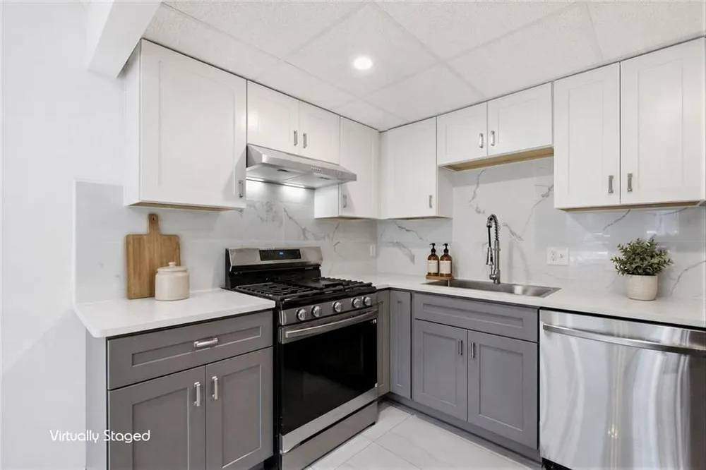 1527 Planters Ridge Lane Alpharetta, GA 30004