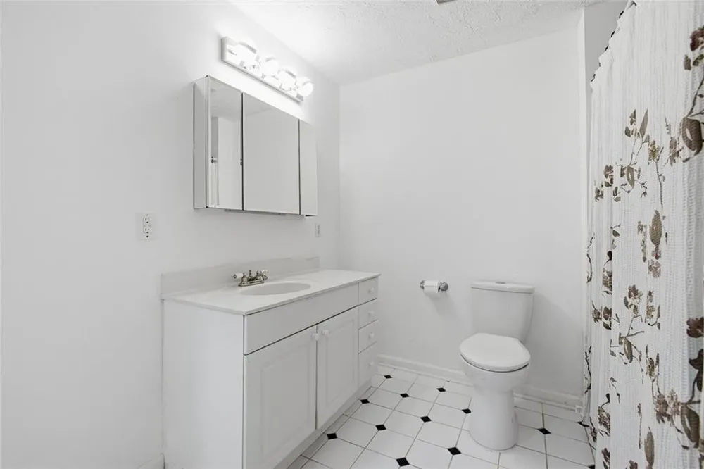 1527 Planters Ridge Lane Alpharetta, GA 30004