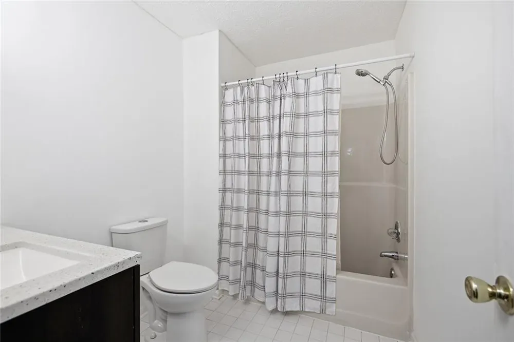 1527 Planters Ridge Lane Alpharetta, GA 30004