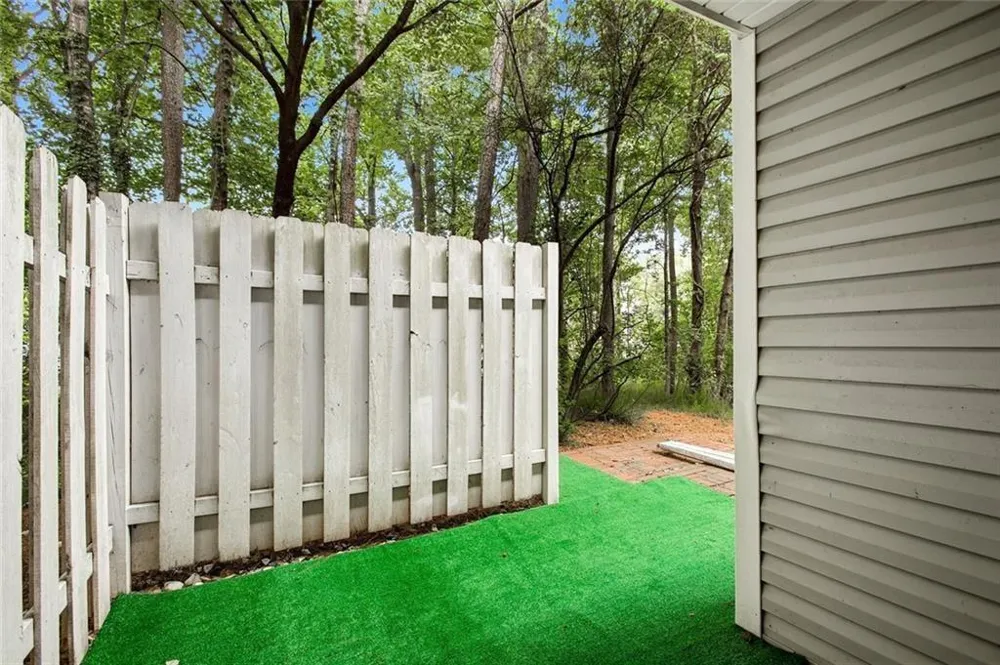 1527 Planters Ridge Lane Alpharetta, GA 30004