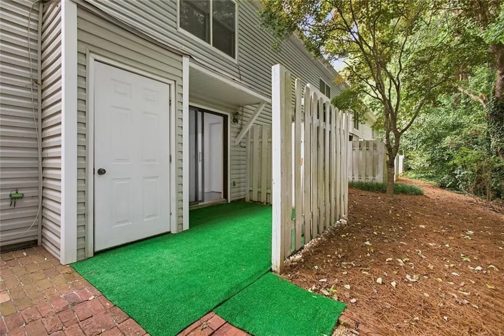 1527 Planters Ridge Lane Alpharetta, GA 30004