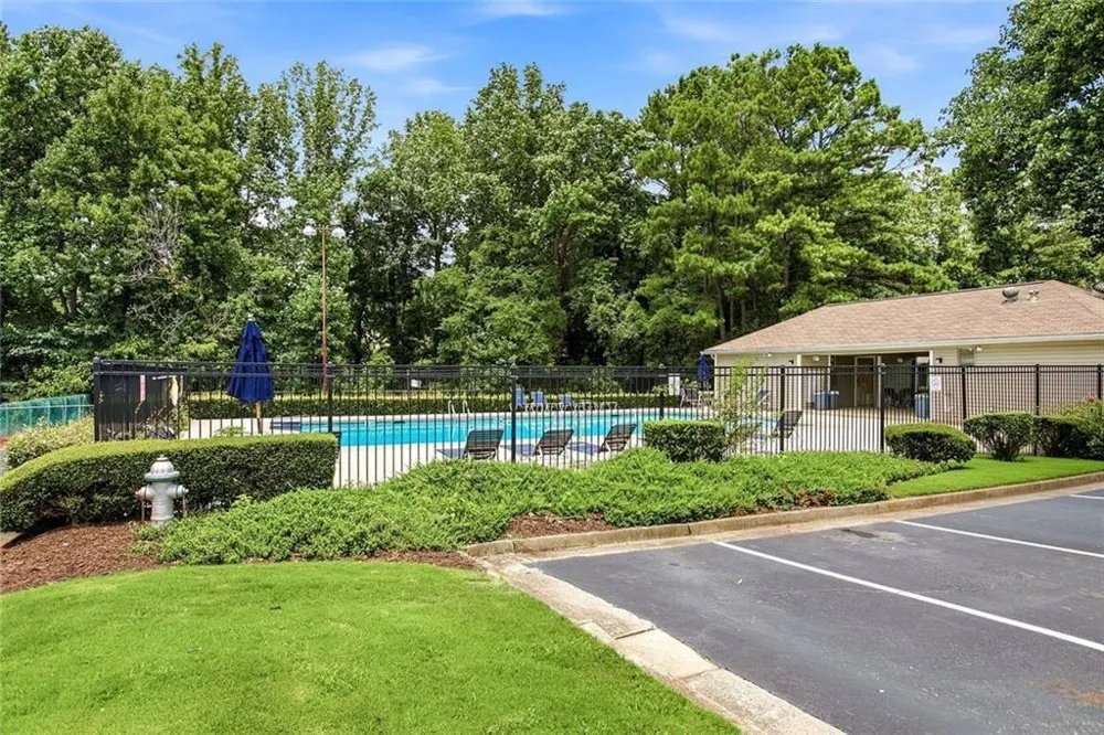 1527 Planters Ridge Lane Alpharetta, GA 30004