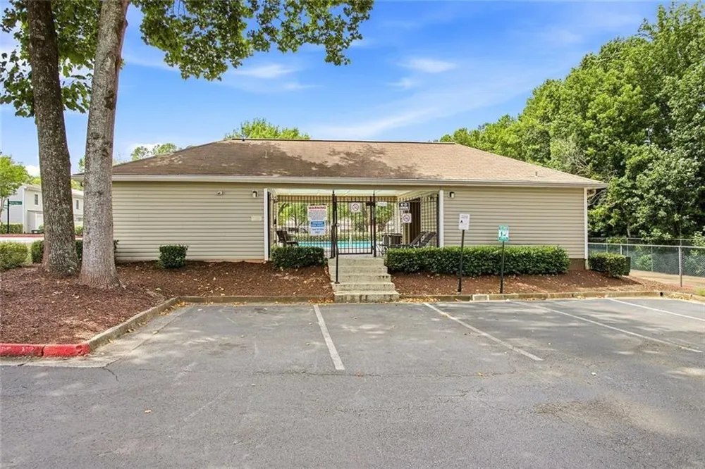 1527 Planters Ridge Lane Alpharetta, GA 30004
