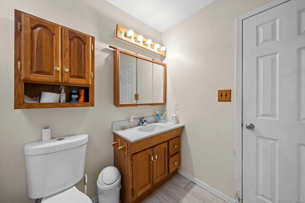 7 Sprat Street Medford, NY 11763