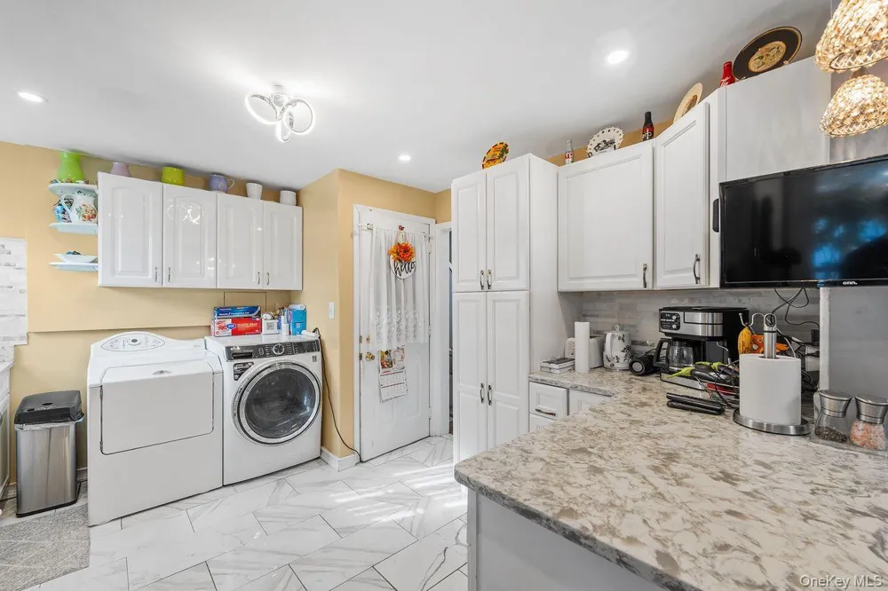 9446 214th Place Queens Village, NY 11428