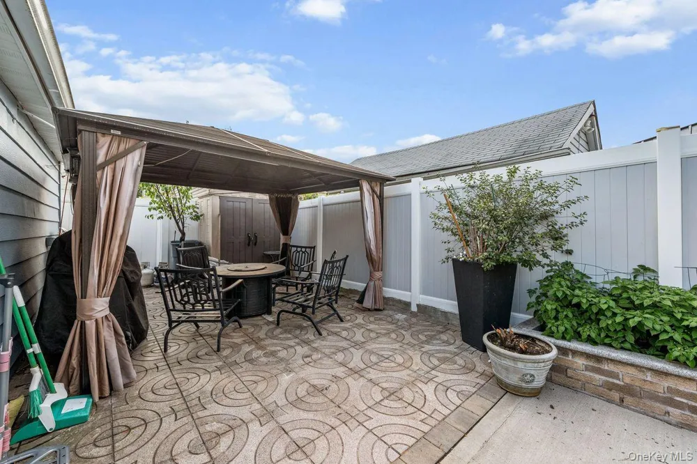 9446 214th Place Queens Village, NY 11428