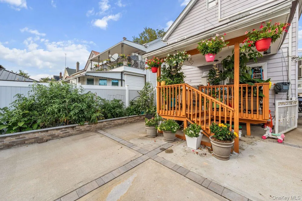9446 214th Place Queens Village, NY 11428