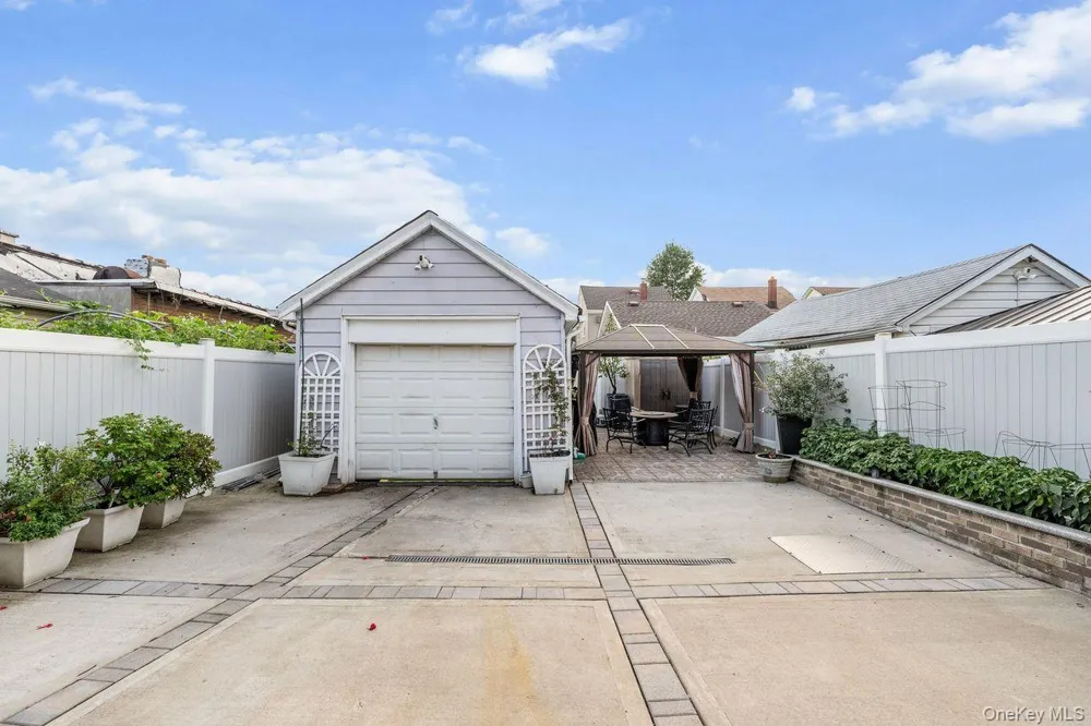 9446 214th Place Queens Village, NY 11428
