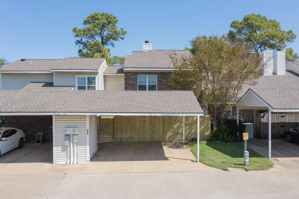 846 Creekside Drive Lewisville, TX 75067