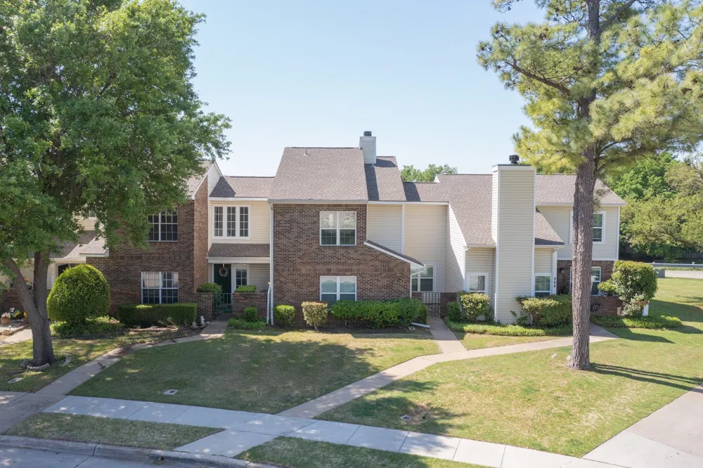 846 Creekside Drive Lewisville, TX 75067