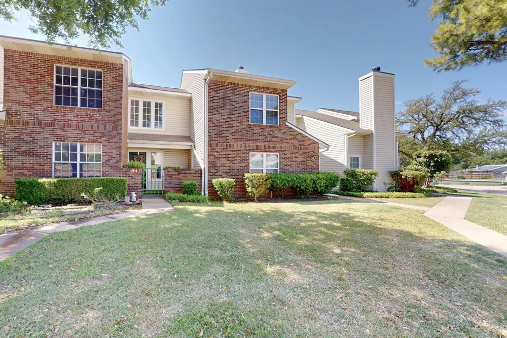 846 Creekside Drive Lewisville, TX 75067